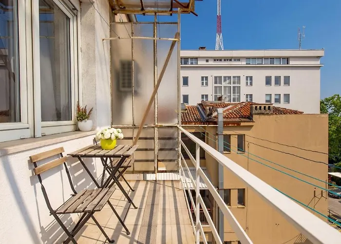 Beautiful Apartment Downtown