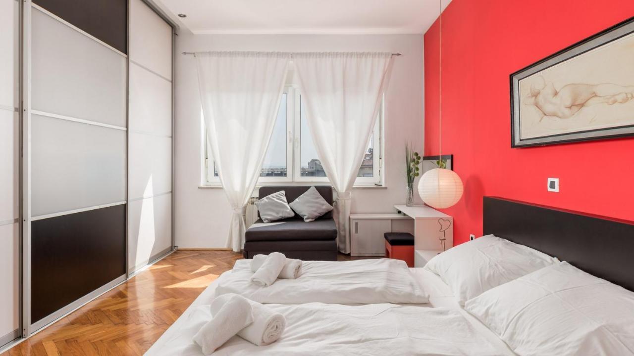 Beautiful Downtown Apartman